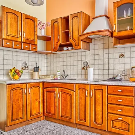 Jozefina Four One - 5d Apartman